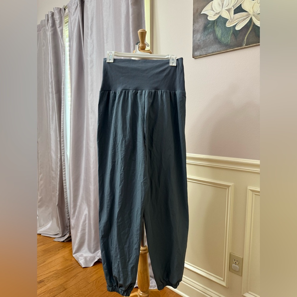 Vanilla Star gray pants